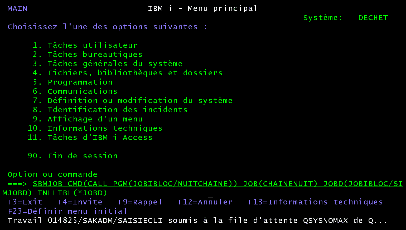 Écran 5250 menu principal : la commande SBMJOB de la chaîne CHAINENUIT tapée sur la ligne de commande, avec JOBD(JOBIBLOC/SIMJOBD) et INLLIBL(*JOBD)